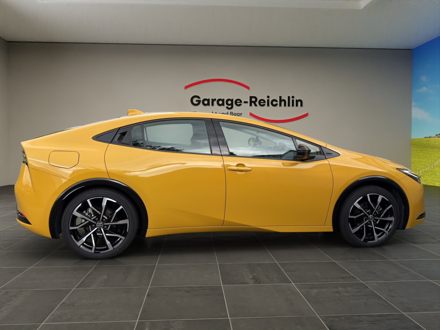 TOYOTA Prius 2.0 Plug-In-Hybrid Style-image-5