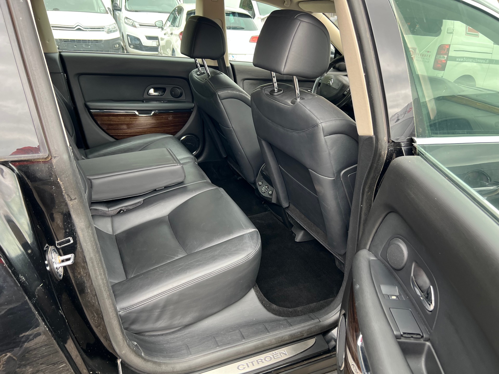 CITROEN C6 Sedan 3.0 HDi V6 Exclusive Automatic-image-11