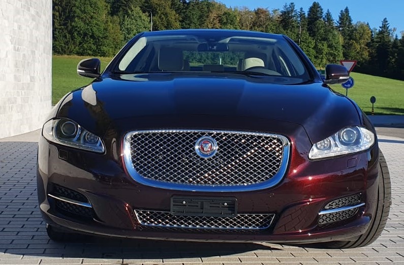 JAGUAR 3.0 V6 S/C Portfolio AWD-image-2