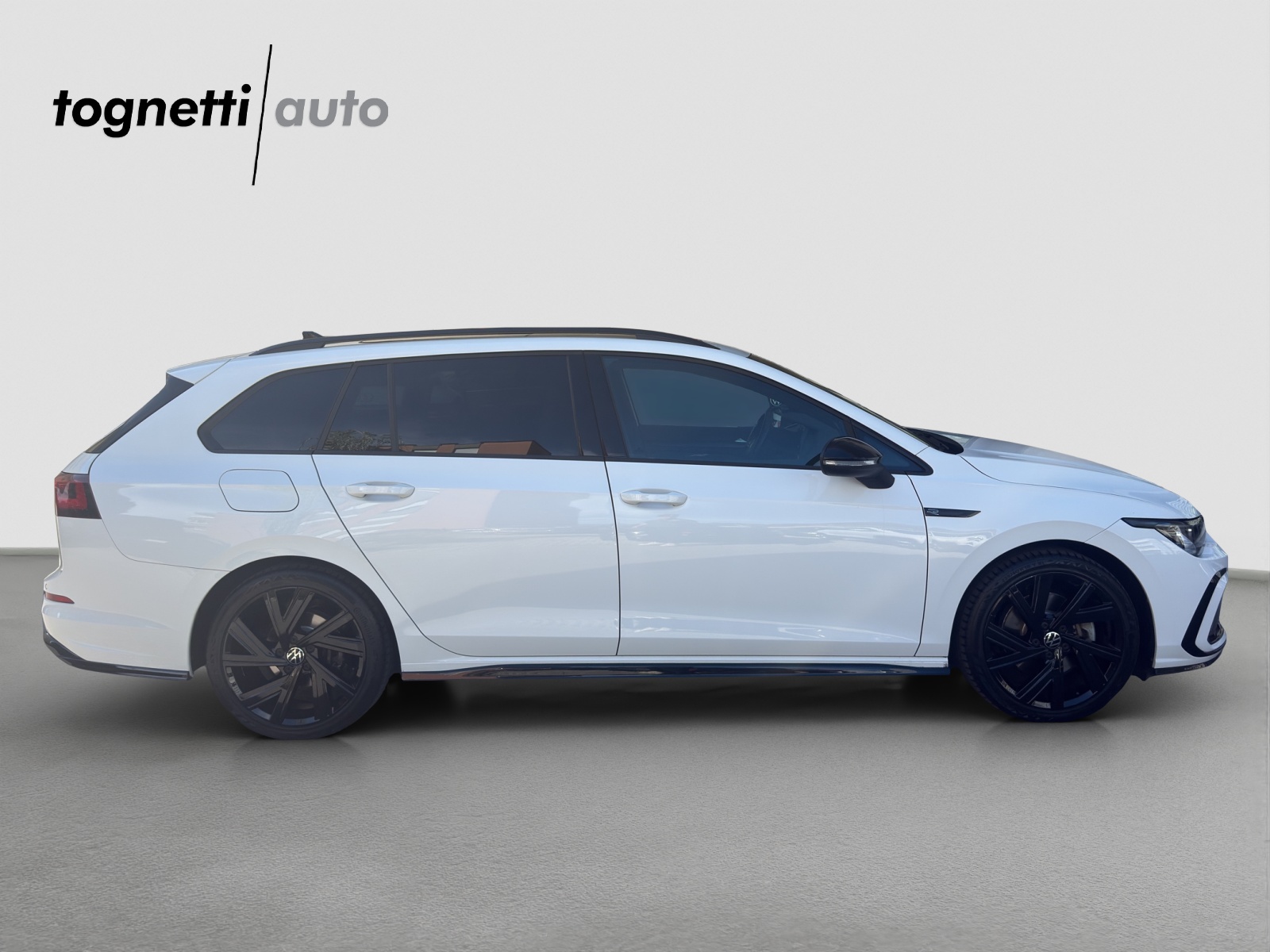 VW Golf Variant 2.0 TSI R-Line DSG 4Motion-image-4
