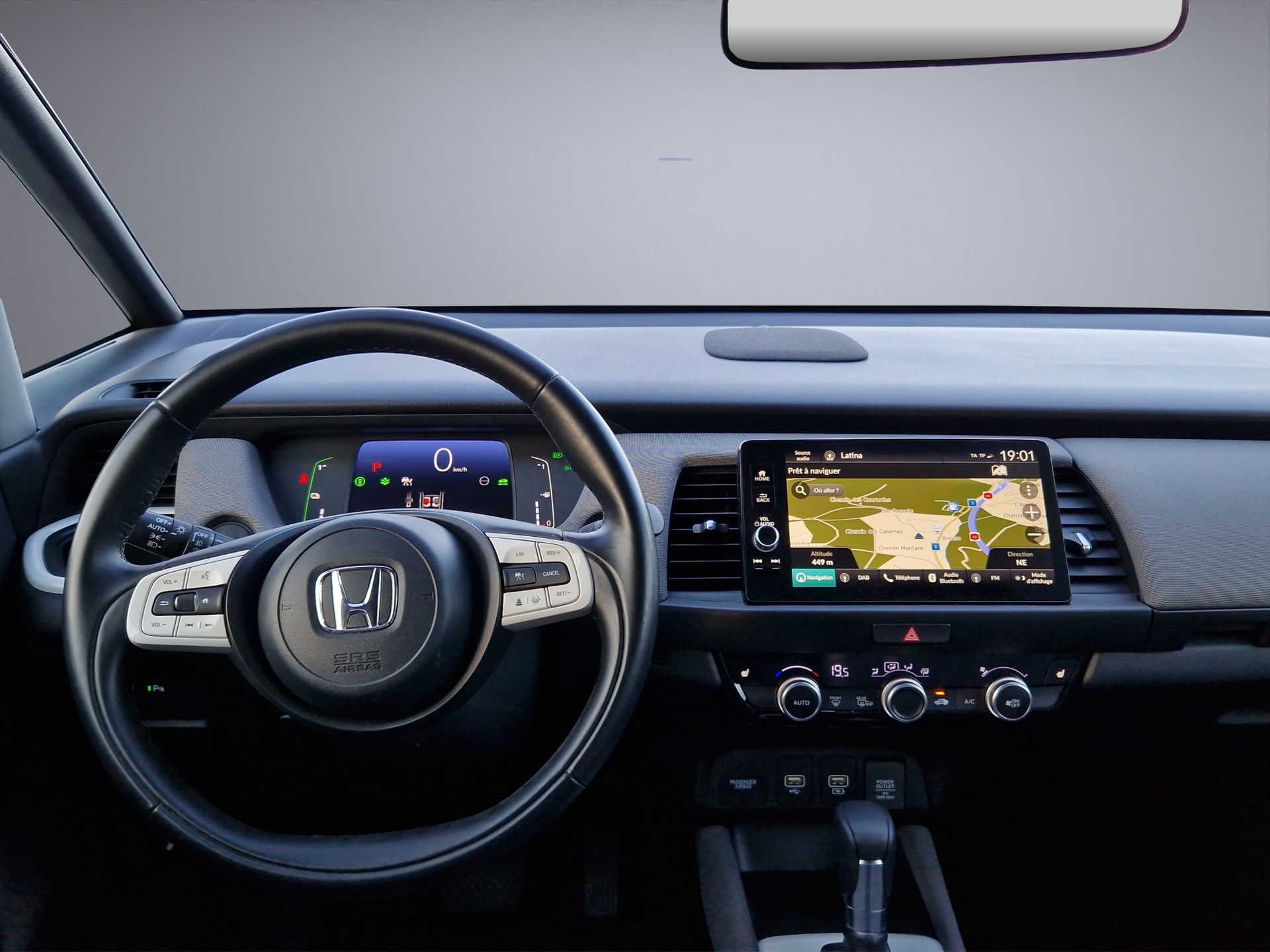 HONDA Jazz 1.5 i-MMD Crosstar Executive-image-14