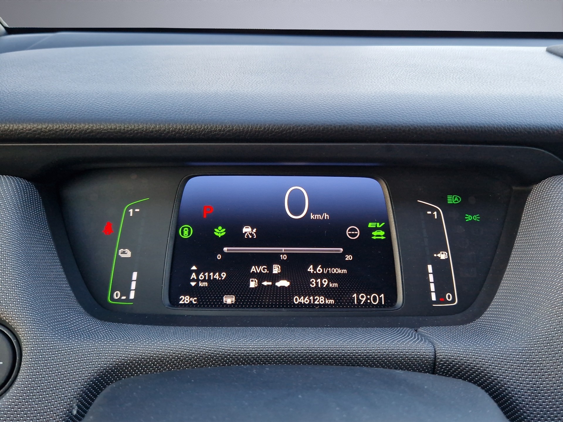 HONDA Jazz 1.5 i-MMD Crosstar Executive-image-12