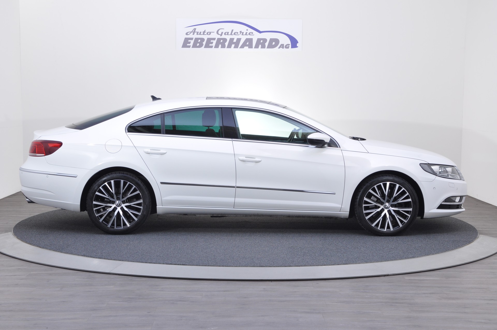 VW Passat CC 3.6 V6 FSI 4Motion-image-5
