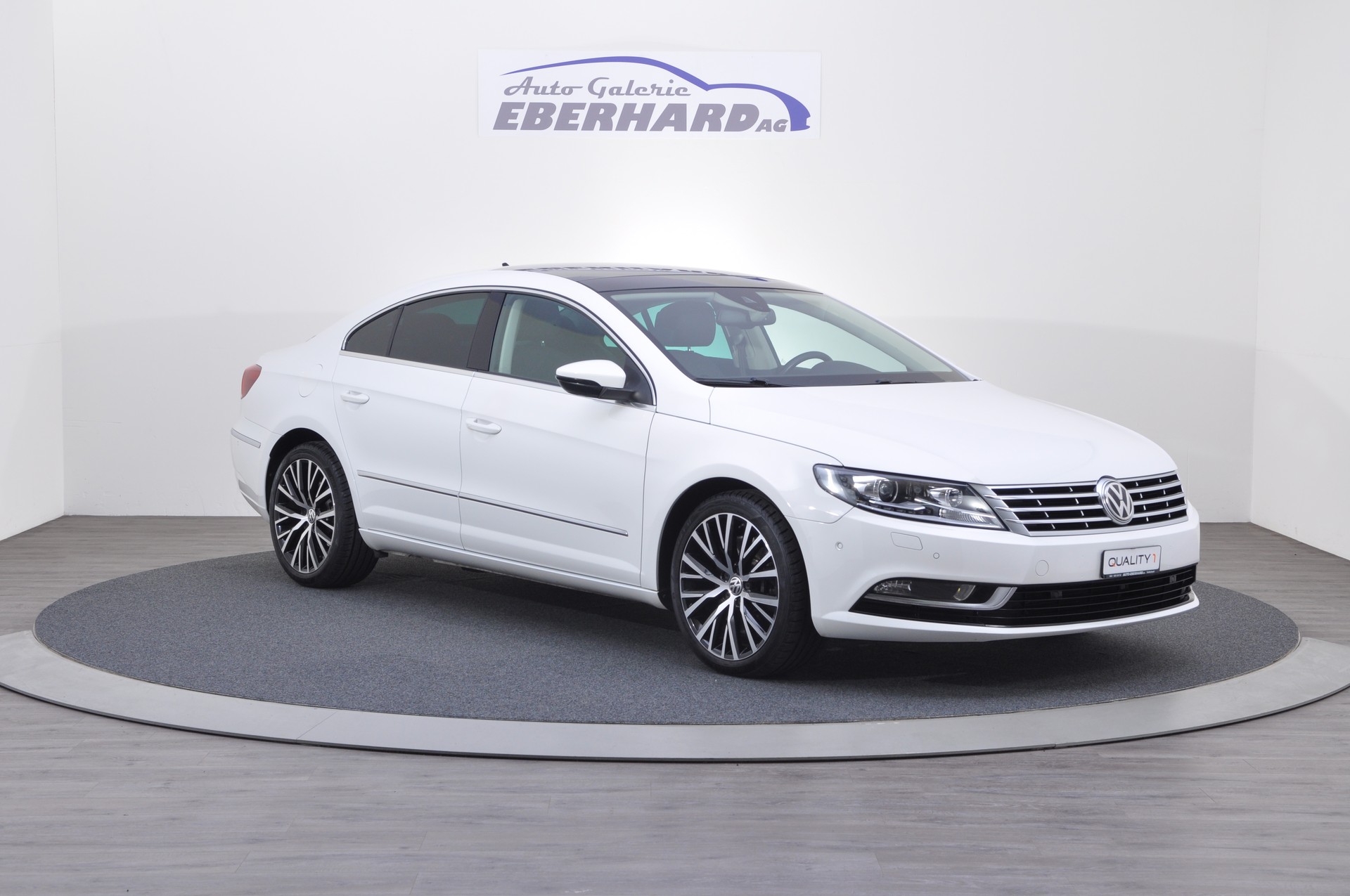 VW Passat CC 3.6 V6 FSI 4Motion-image-6