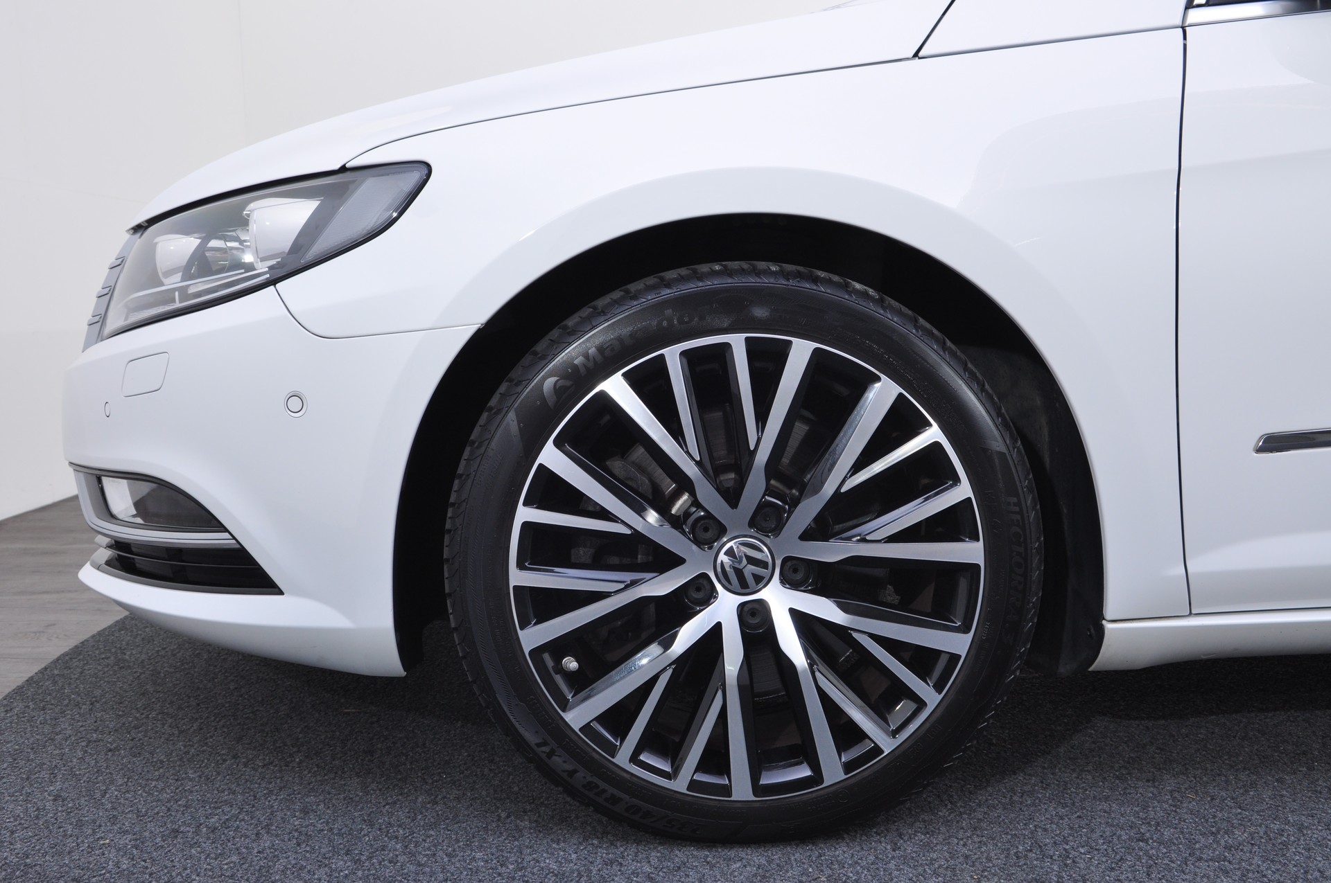 VW Passat CC 3.6 V6 FSI 4Motion-image-21