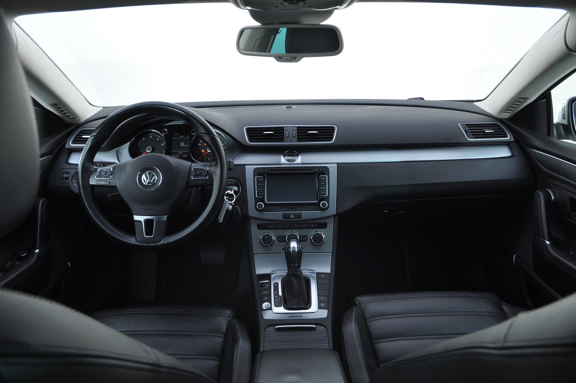 VW Passat CC 3.6 V6 FSI 4Motion-image-10