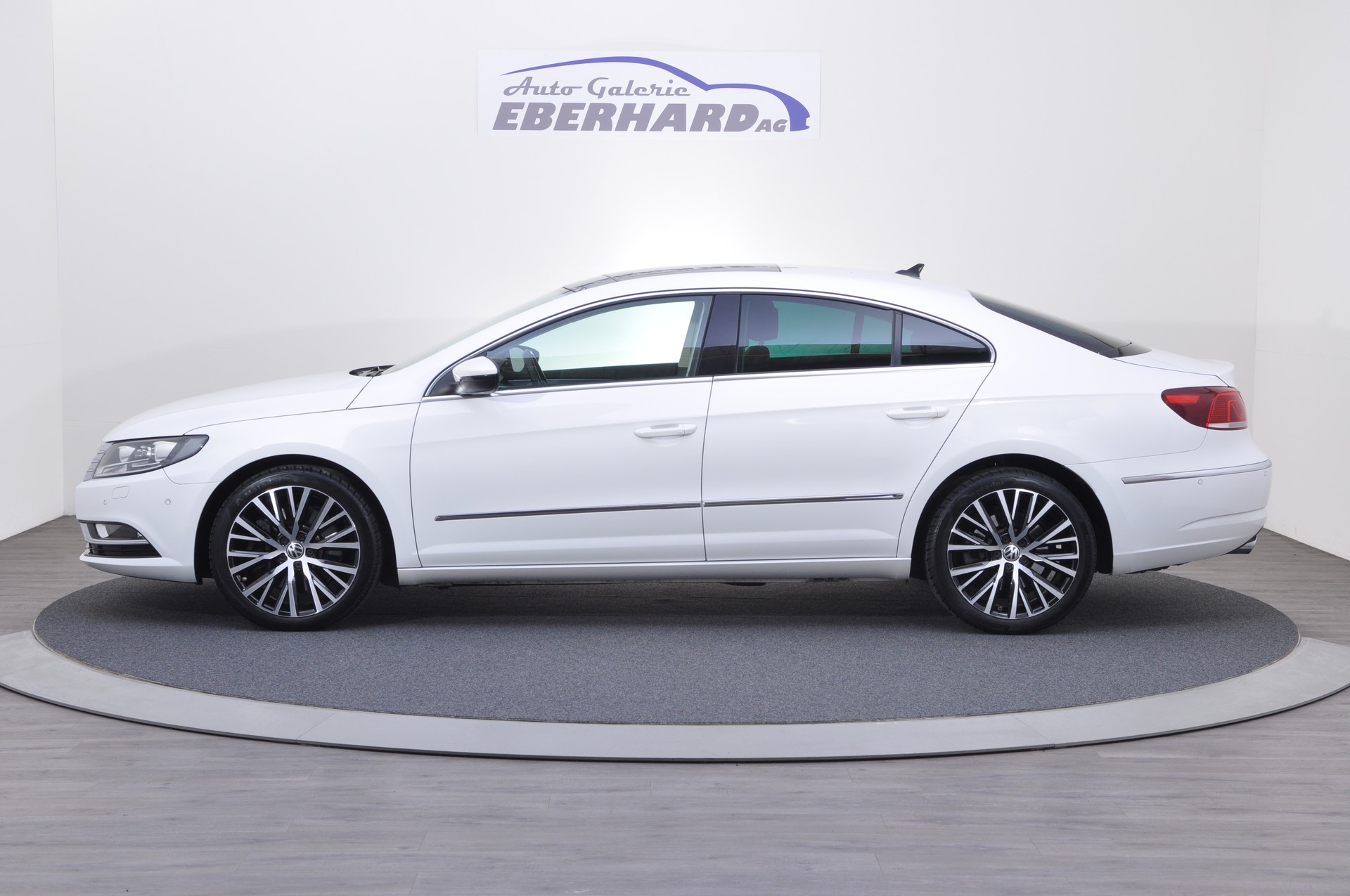 VW Passat CC 3.6 V6 FSI 4Motion-image-1