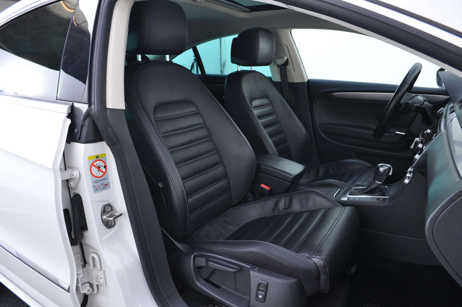 VW Passat CC 3.6 V6 FSI 4Motion-image-17