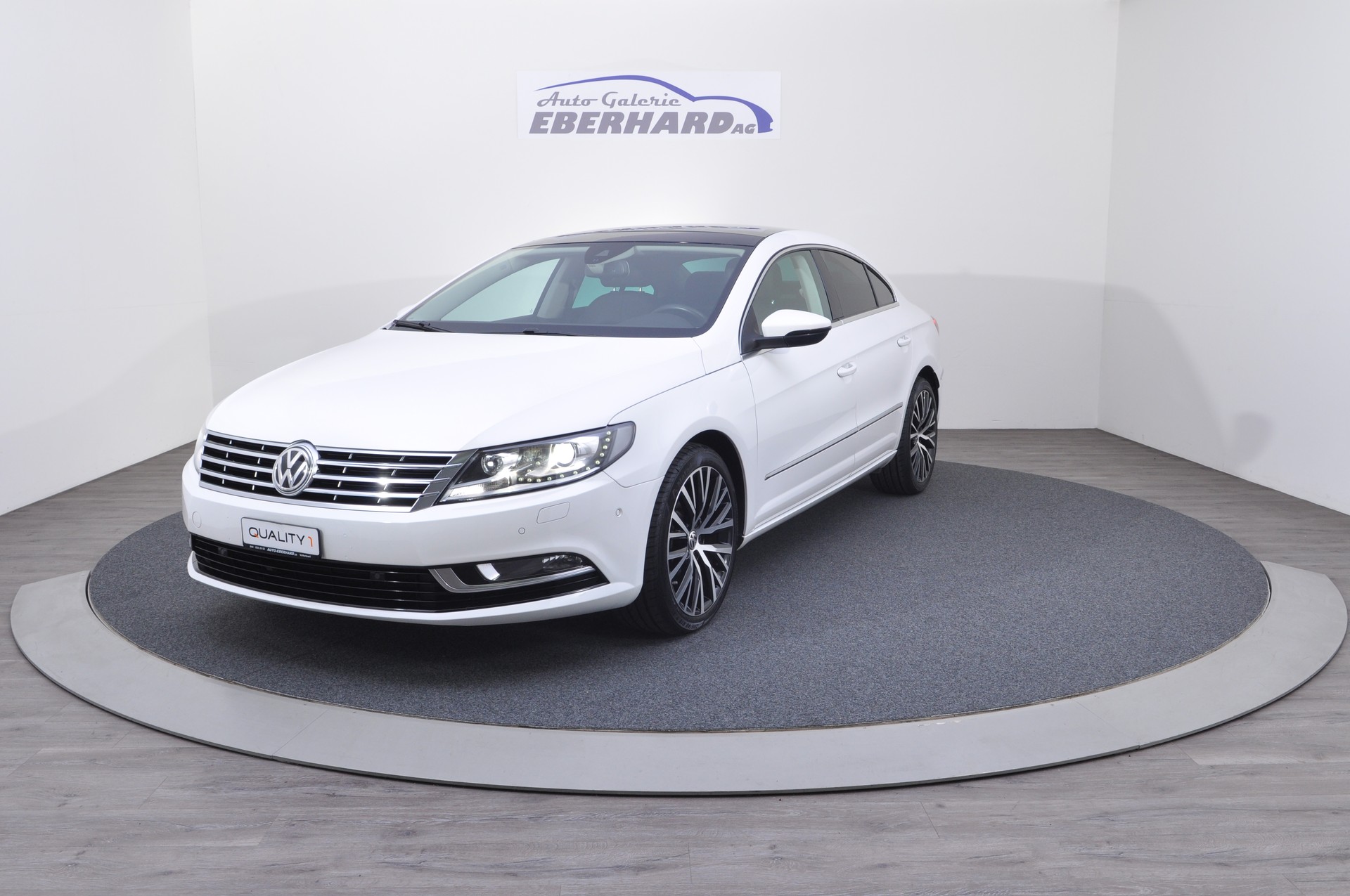 VW Passat CC 3.6 V6 FSI 4Motion-image-24