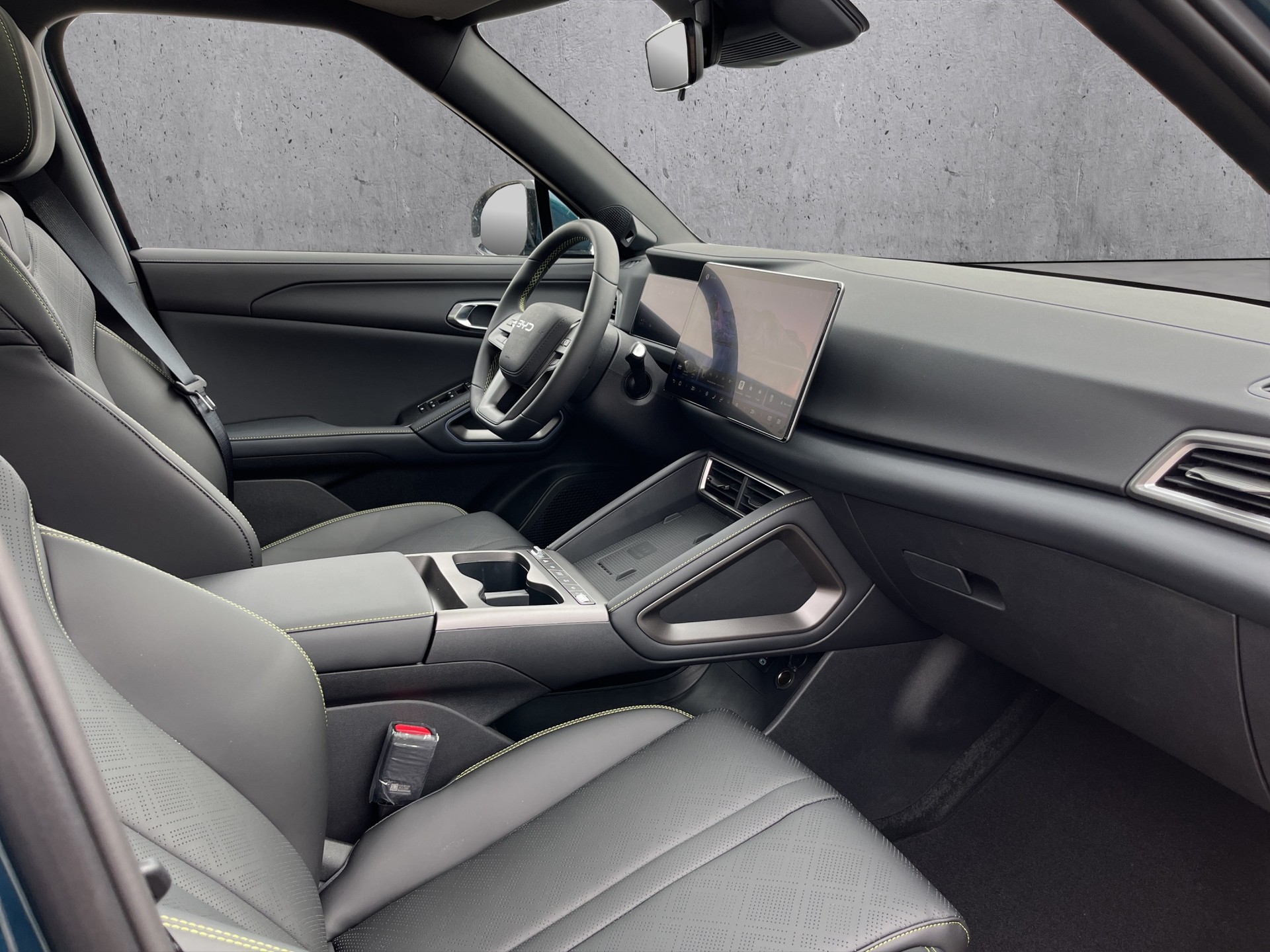 BYD Atto 2 DM-i Boost-image-11