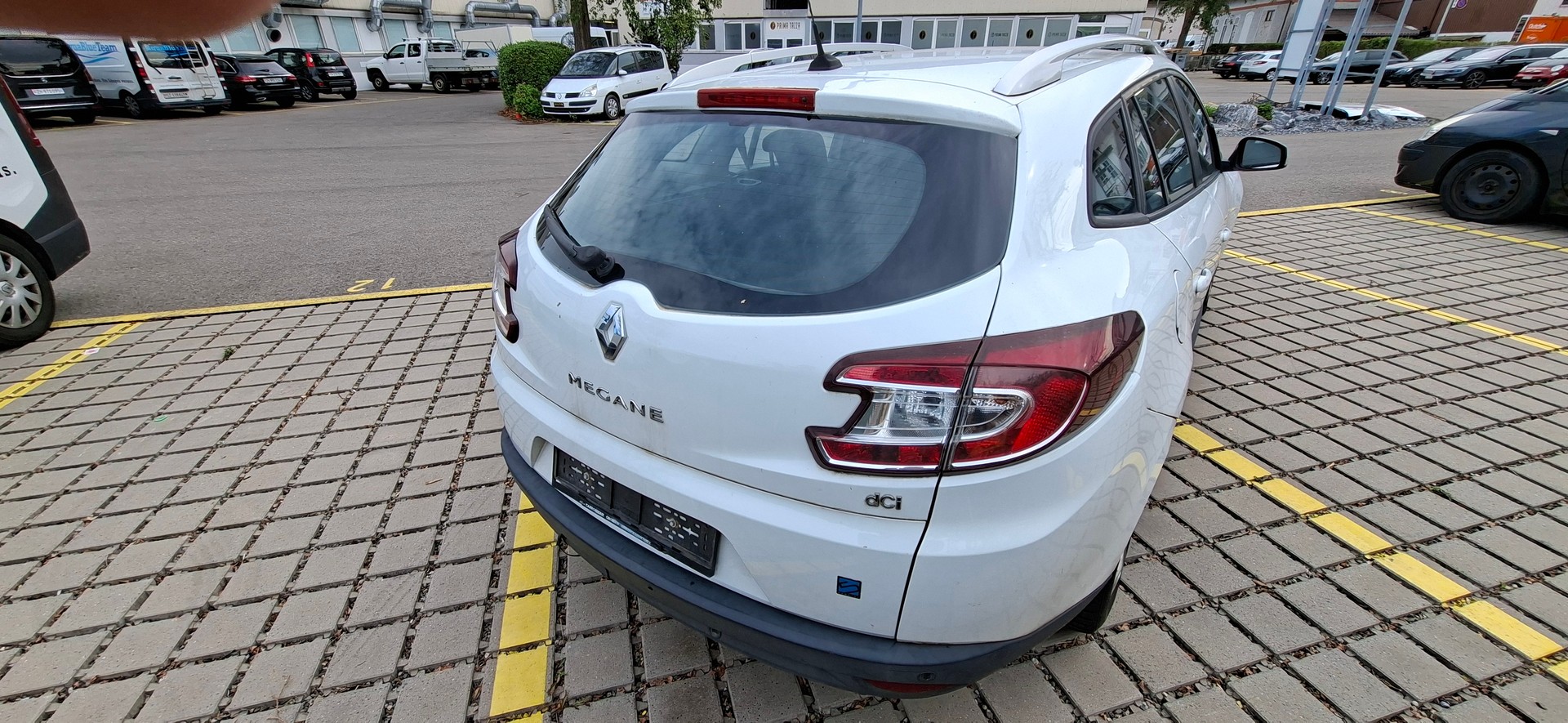 RENAULT Mégane Grandtour 1.5 dCi Dynamique EDC-image-6