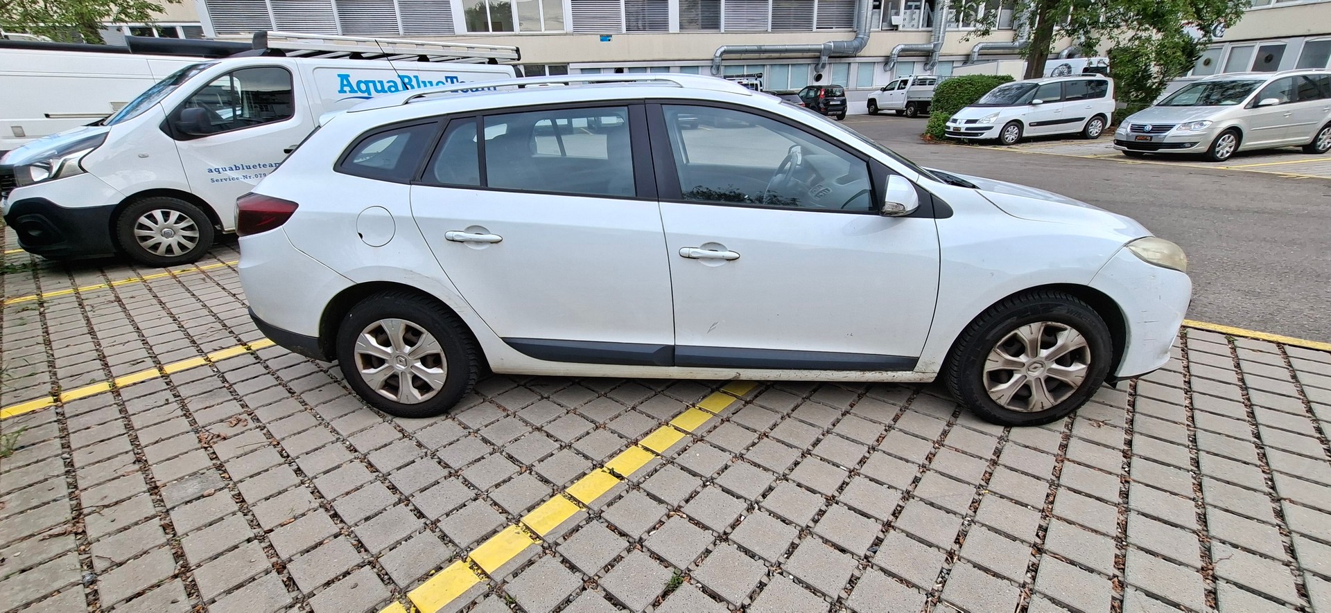 RENAULT Mégane Grandtour 1.5 dCi Dynamique EDC-image-5