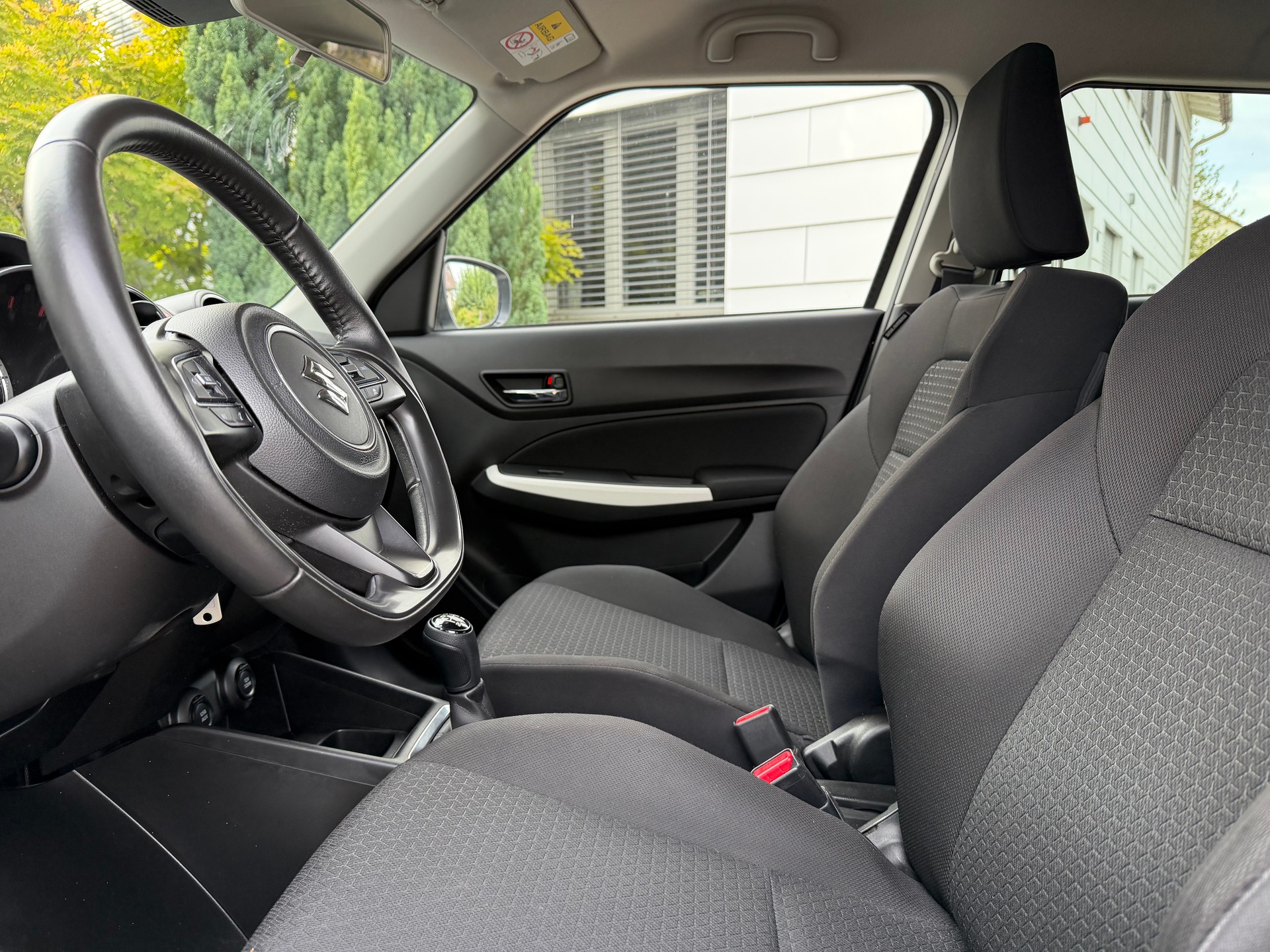 SUZUKI Swift 1.2 Compact Top 4x4 Hybrid *Top-Ausstattung*aus 1. Hand*Servicegepflegt*-image-5
