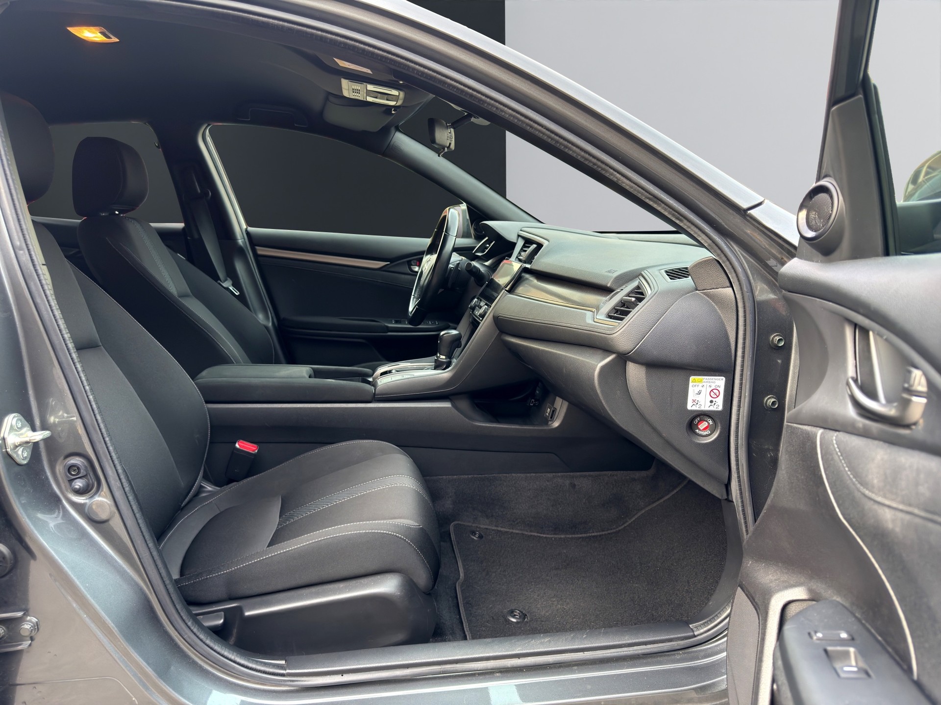 HONDA Civic 1.0 VTEC Elegance CVT-image-22
