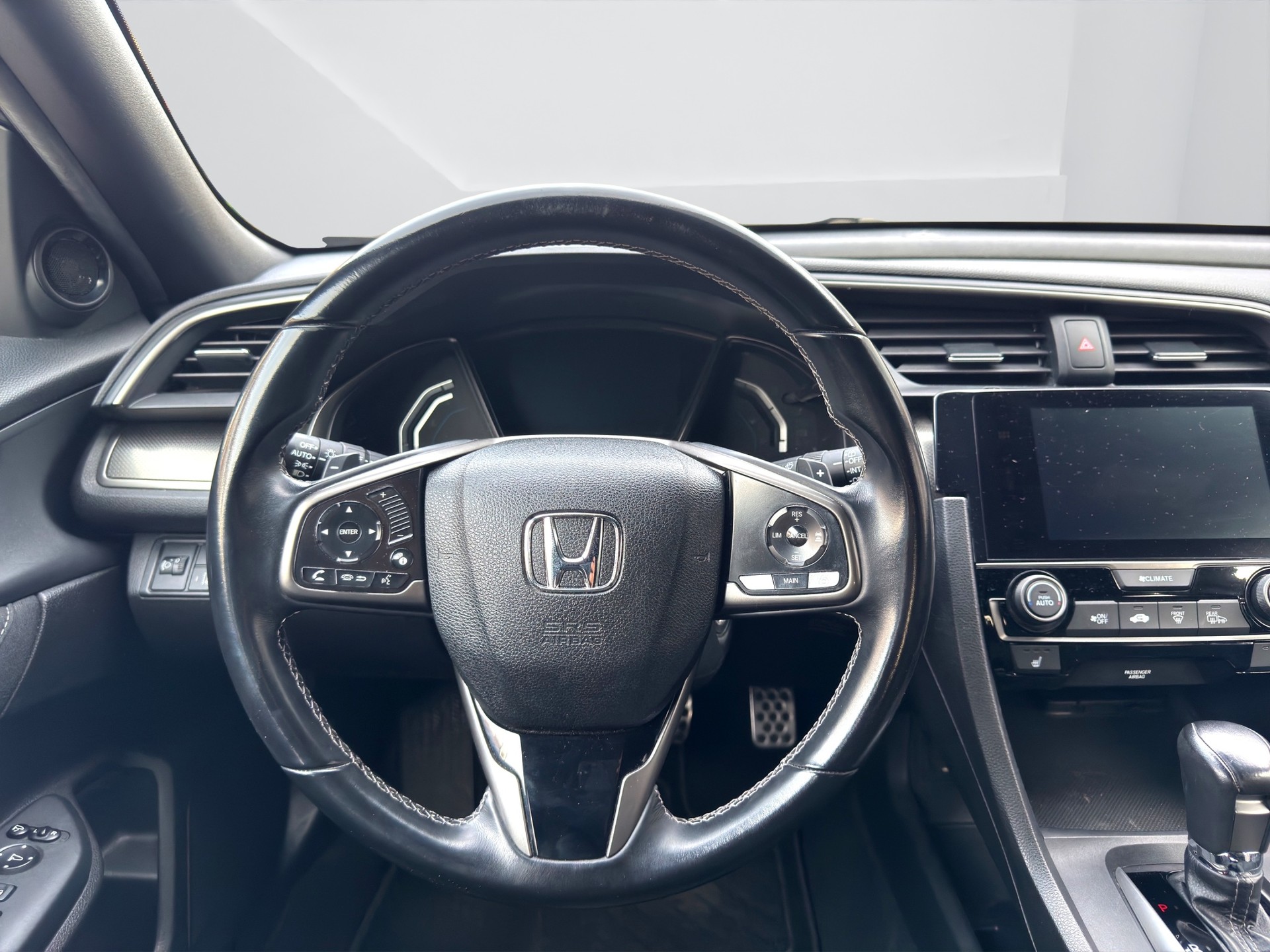 HONDA Civic 1.0 VTEC Elegance CVT-image-15