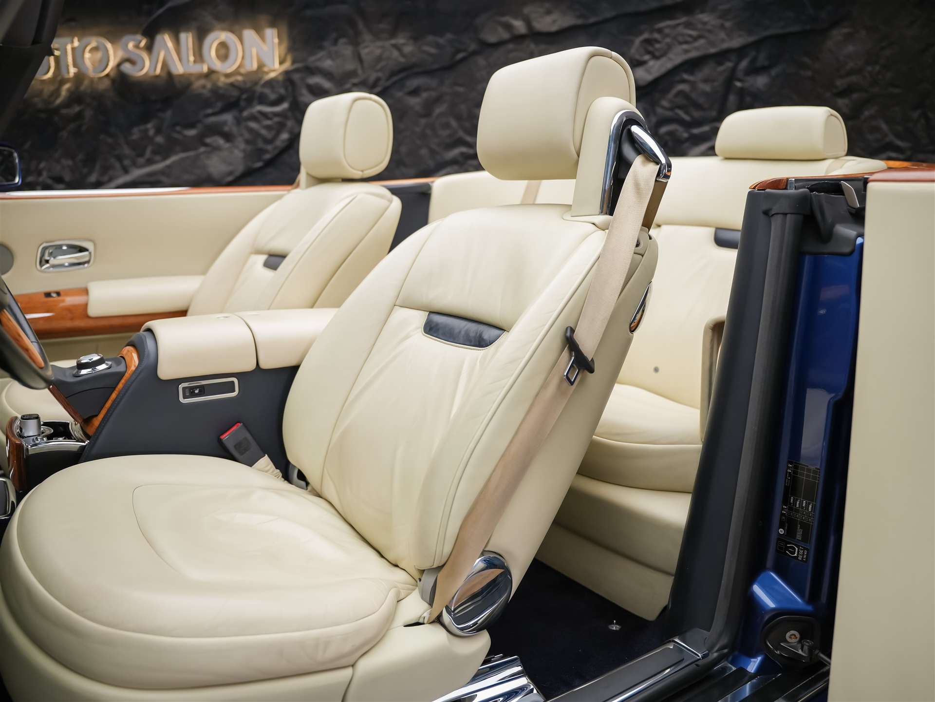 ROLLS-ROYCE Phantom Drophead *Standlüftung*Lexicon*-image-14