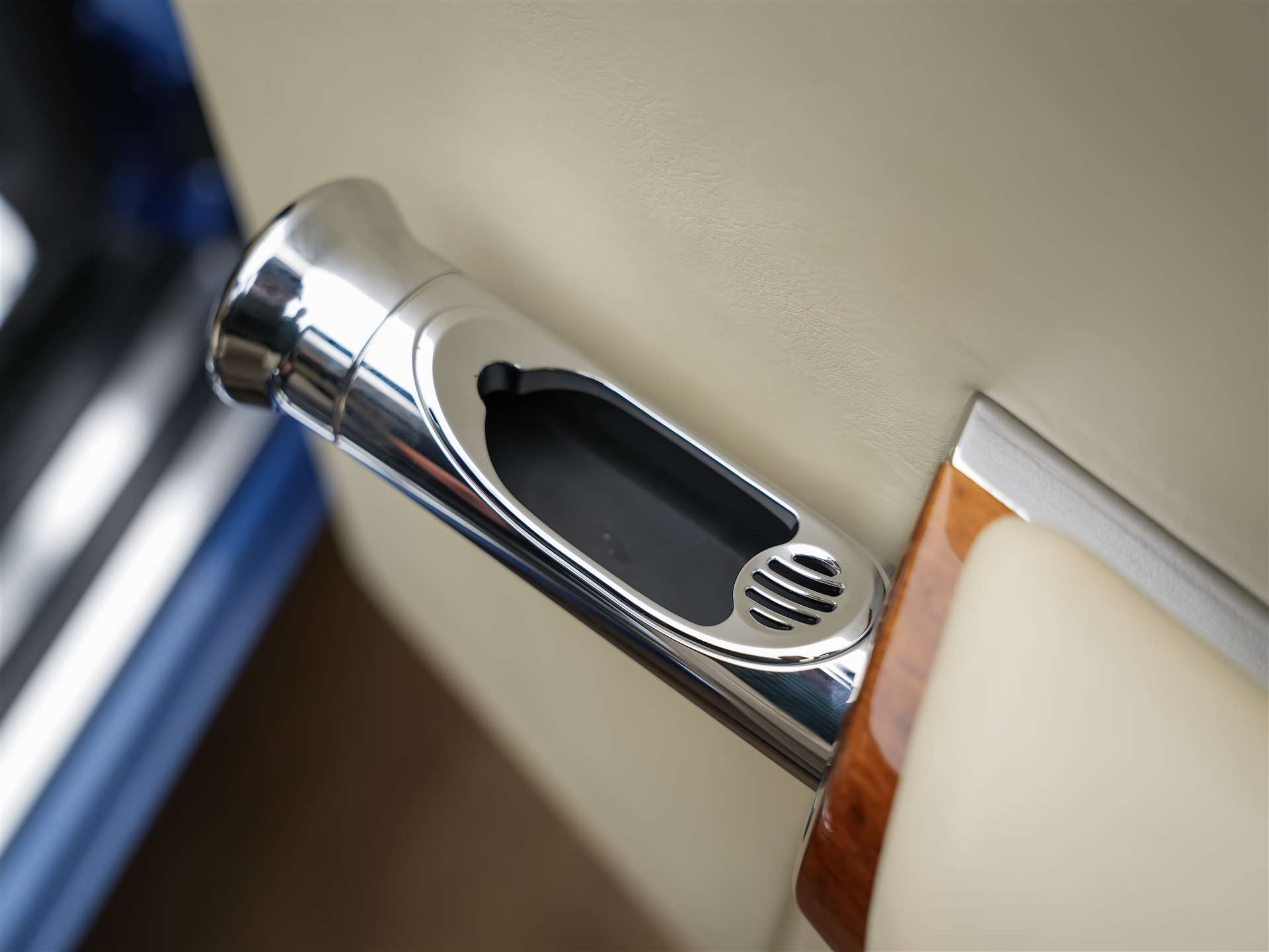 ROLLS-ROYCE Phantom Drophead *Standlüftung*Lexicon*-image-32