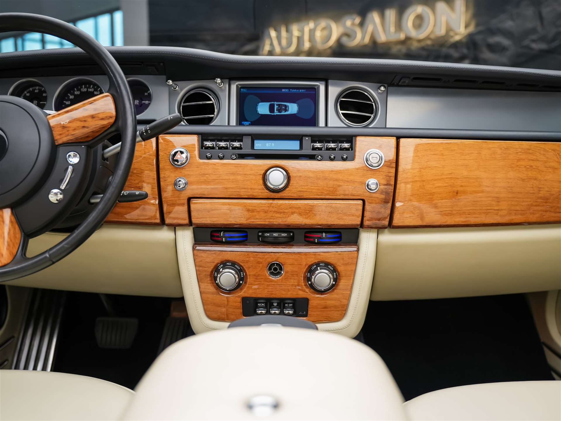 ROLLS-ROYCE Phantom Drophead *Standlüftung*Lexicon*-image-22