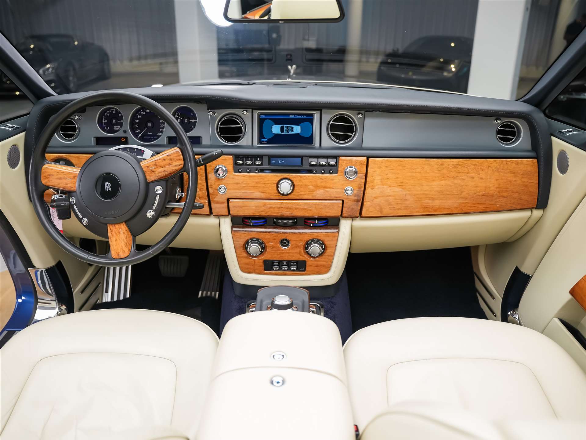 ROLLS-ROYCE Phantom Drophead *Standlüftung*Lexicon*-image-21