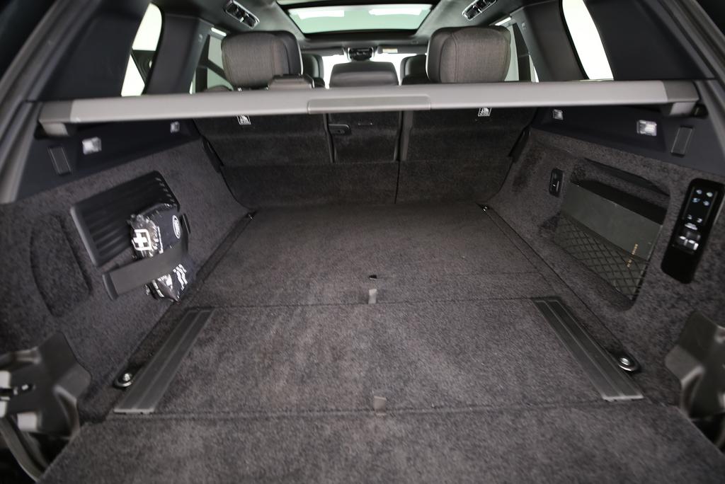 LAND ROVER Range Rover 4.4 V8 SV LWB-image-11