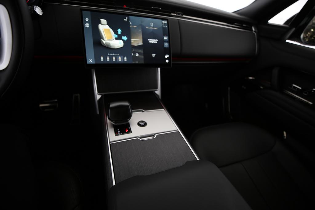 LAND ROVER Range Rover 4.4 V8 SV LWB-image-14