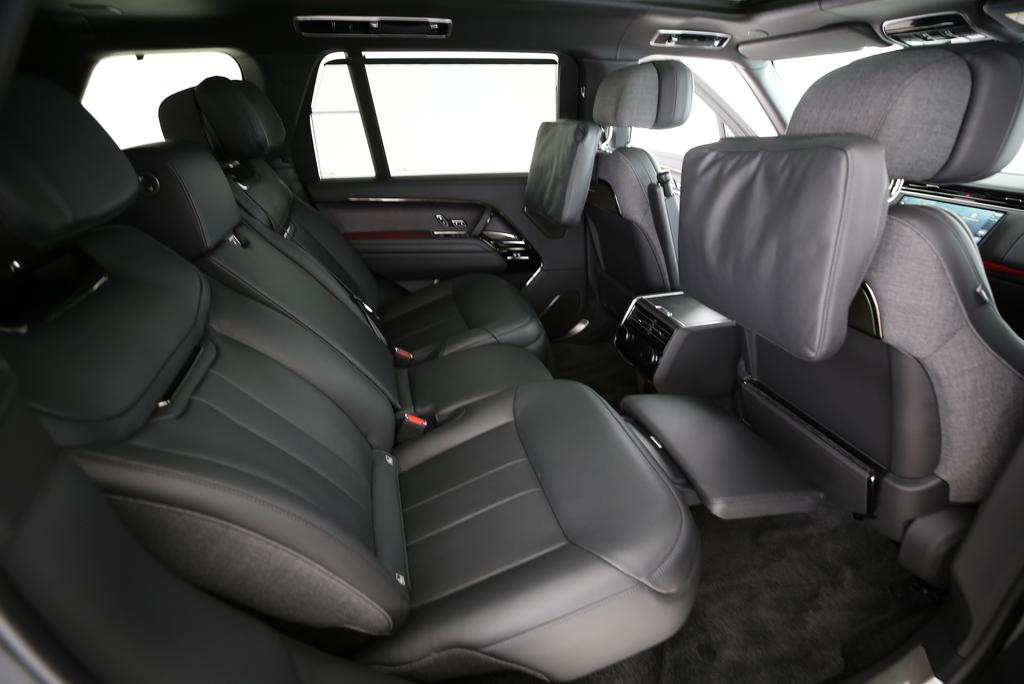 LAND ROVER Range Rover 4.4 V8 SV LWB-image-10