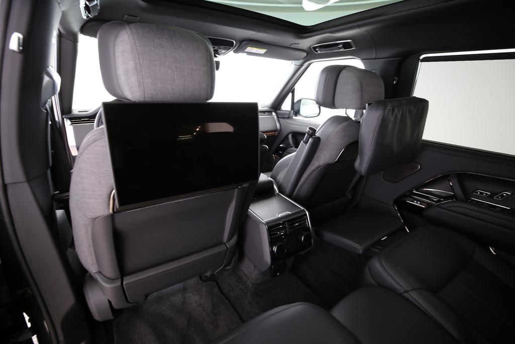 LAND ROVER Range Rover 4.4 V8 SV LWB-image-19