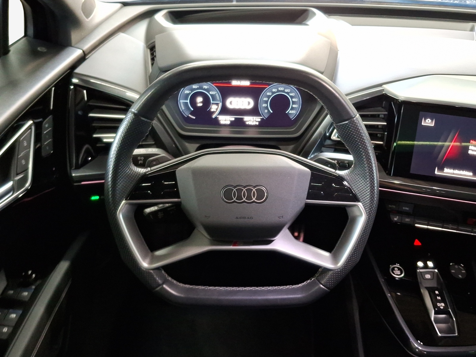 AUDI Q4 Sportback e-tron 50 quattro-image-9