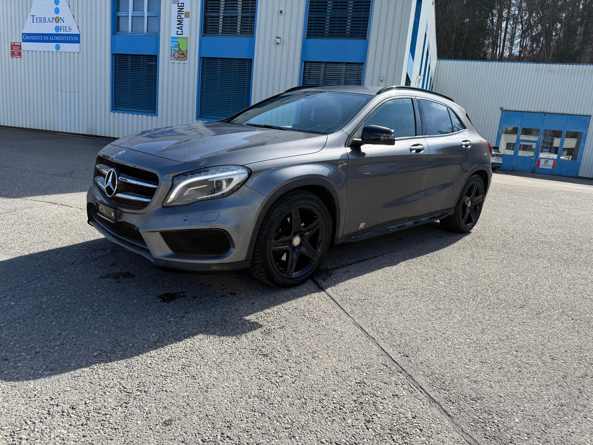 MERCEDES-BENZ GLA 250 4Matic 7G-DCT-image-3