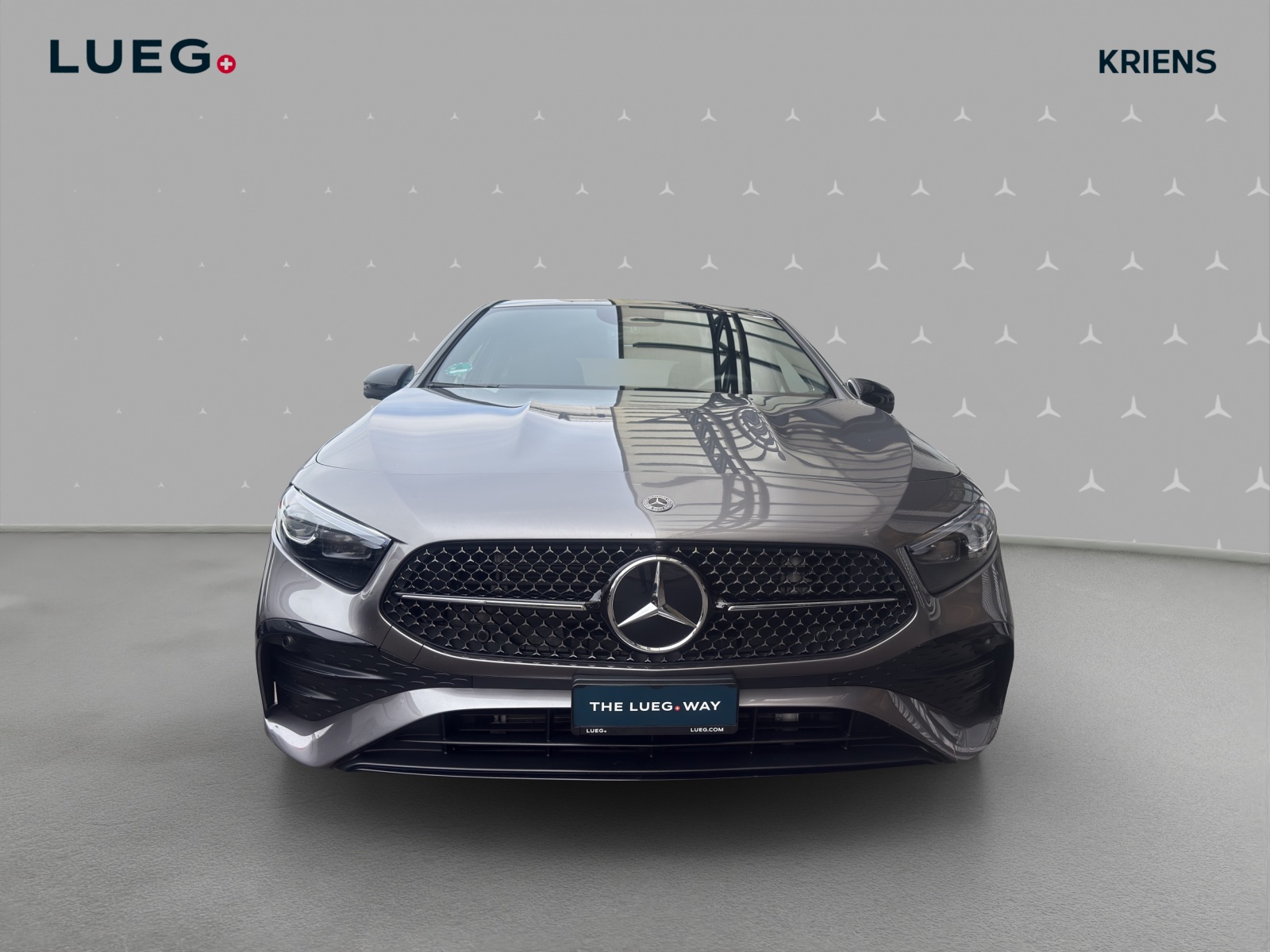MERCEDES-BENZ A 250 4M - AMG / DISTRONIC / 360 Grad Kamera / Head-Up Display-image-5