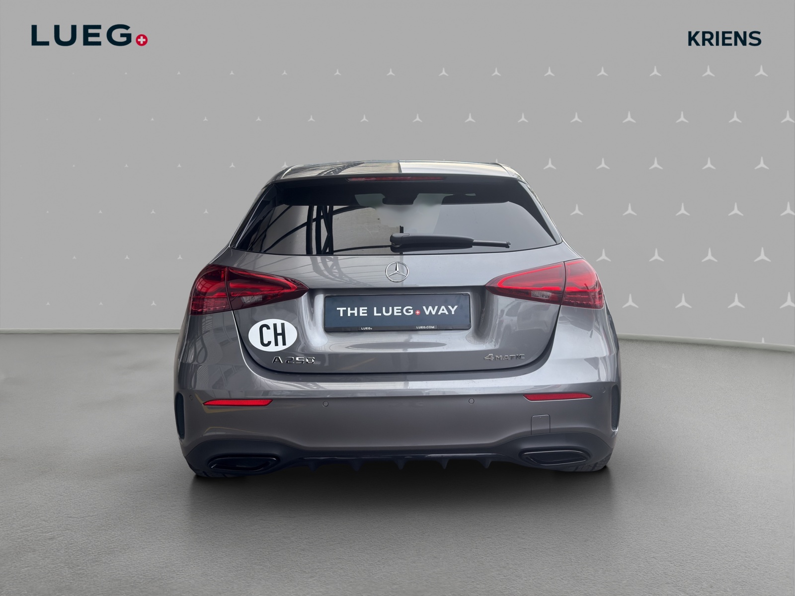 MERCEDES-BENZ A 250 4M - AMG / DISTRONIC / 360 Grad Kamera / Head-Up Display-image-3