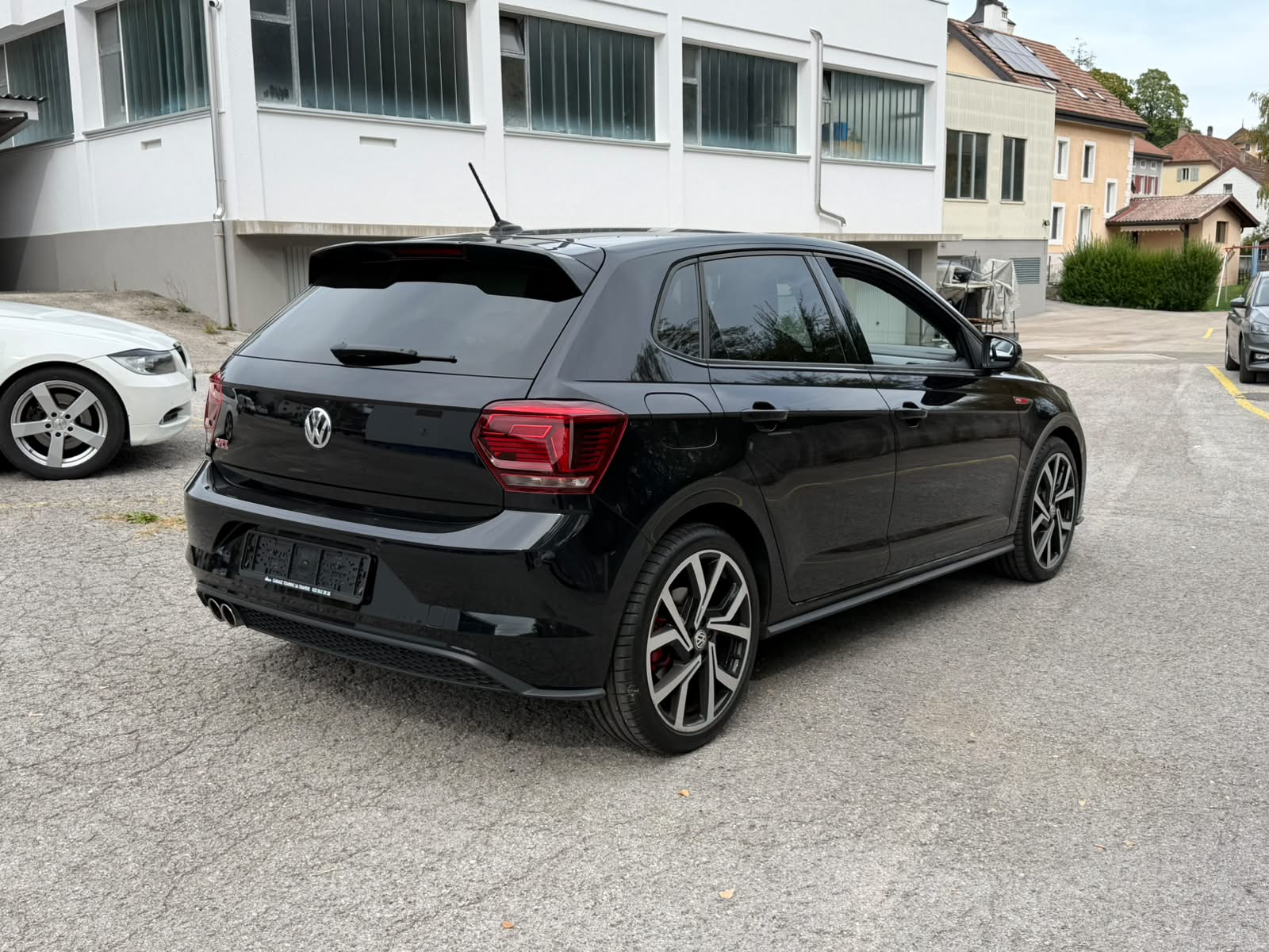 VW Polo 2.0 TSI GTI DSG-image-4