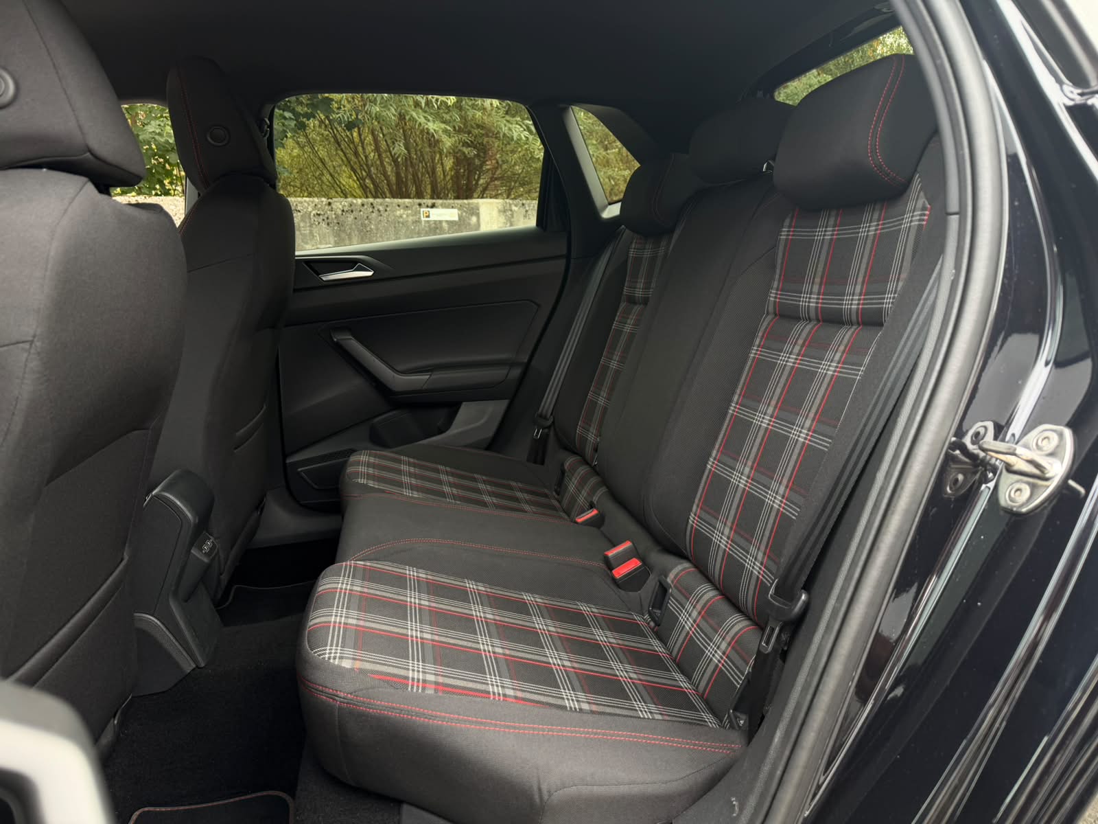 VW Polo 2.0 TSI GTI DSG-image-10