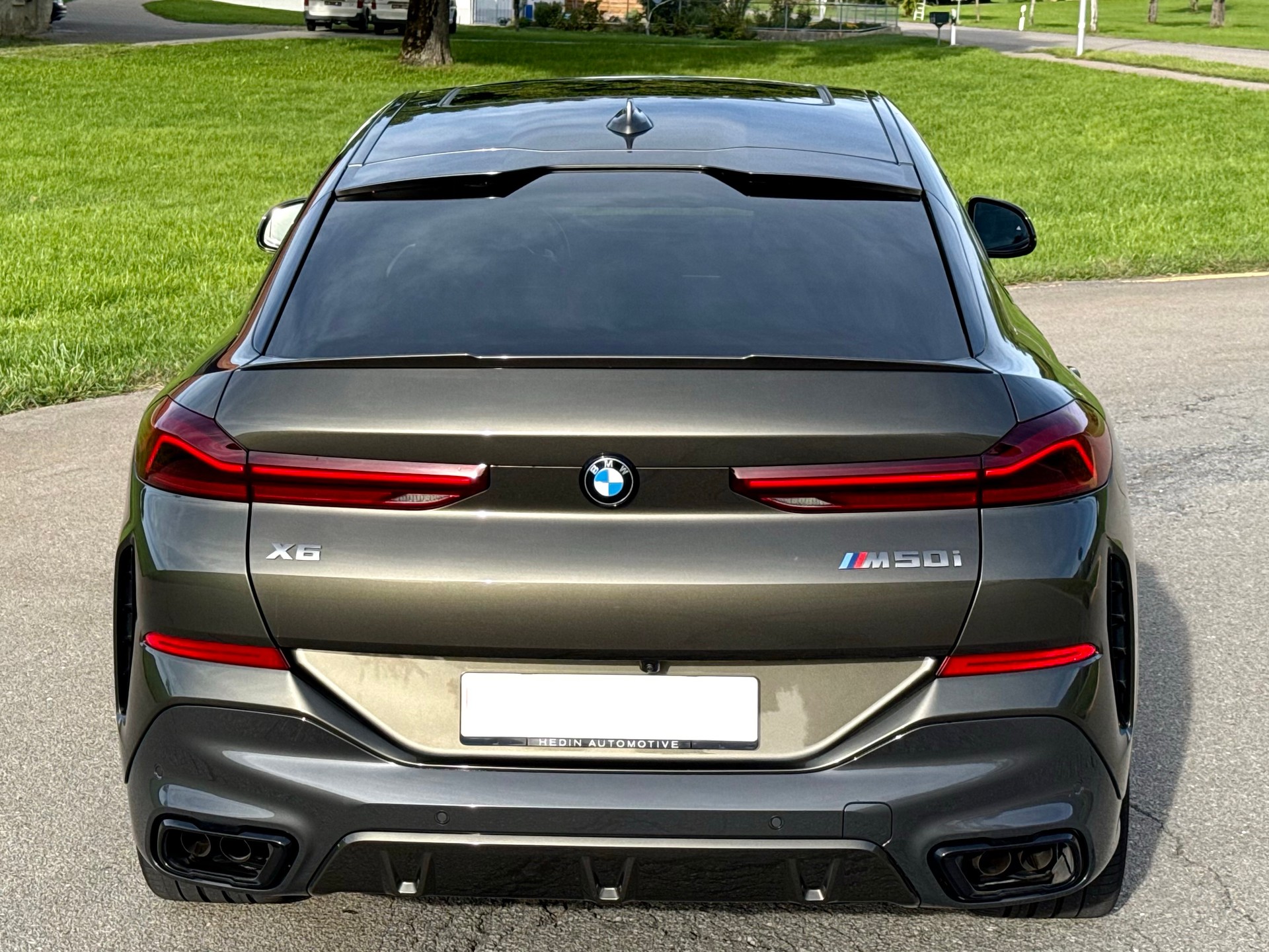 BMW X6 M50i-image-3