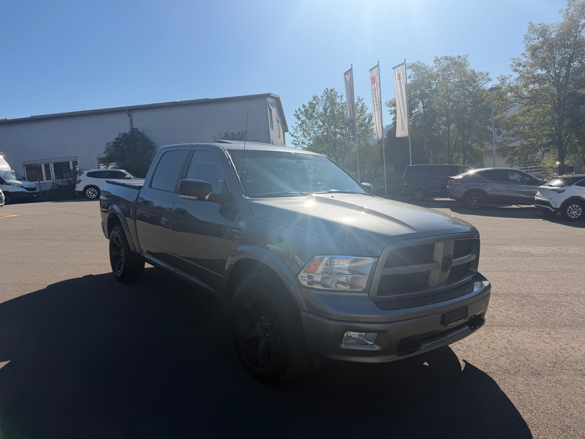 DODGE Ram 1500 Laremie Hemi 5.7 V8-image-3