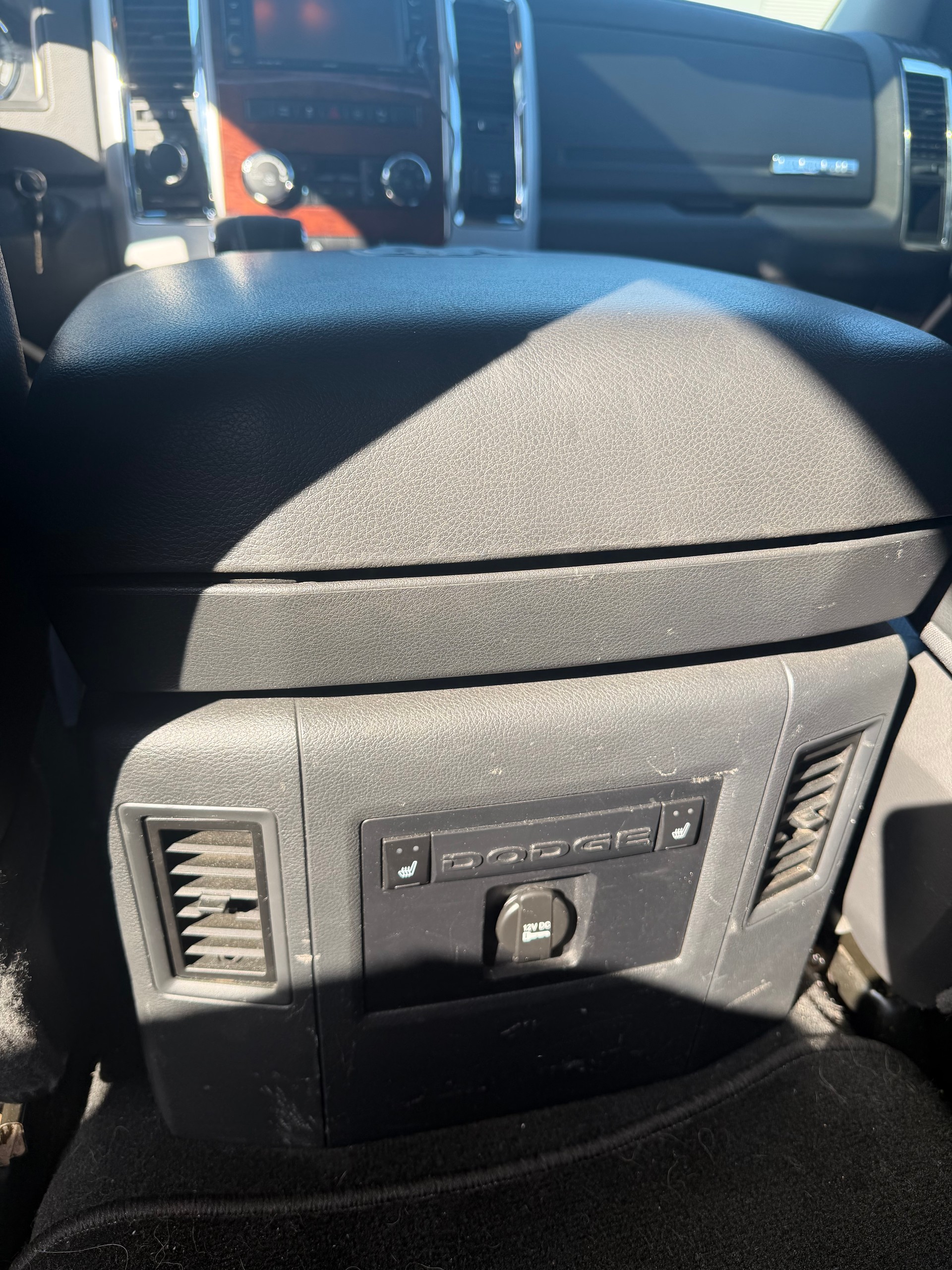 DODGE Ram 1500 Laremie Hemi 5.7 V8-image-15