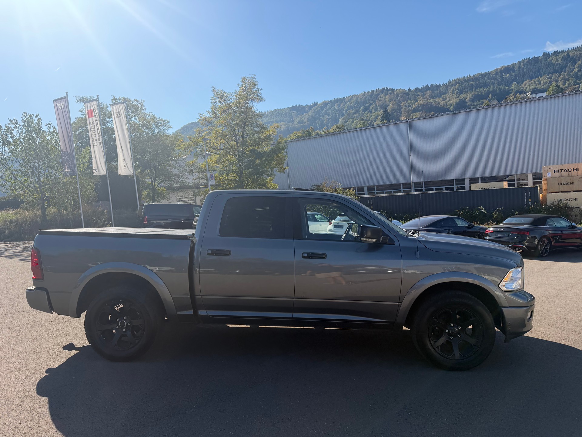 DODGE Ram 1500 Laremie Hemi 5.7 V8-image-4