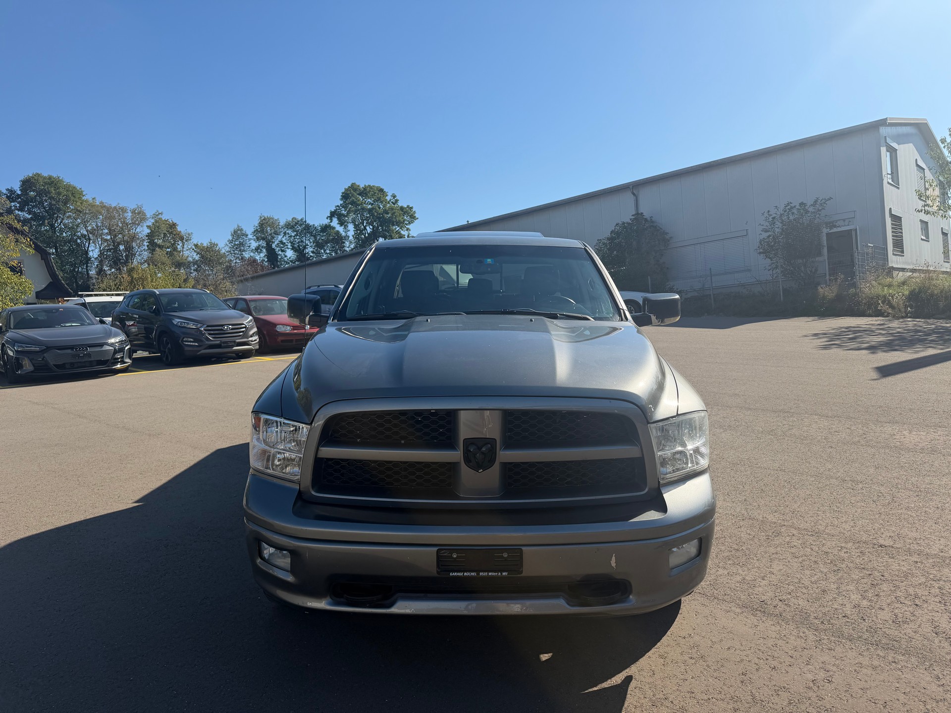 DODGE Ram 1500 Laremie Hemi 5.7 V8-image-2