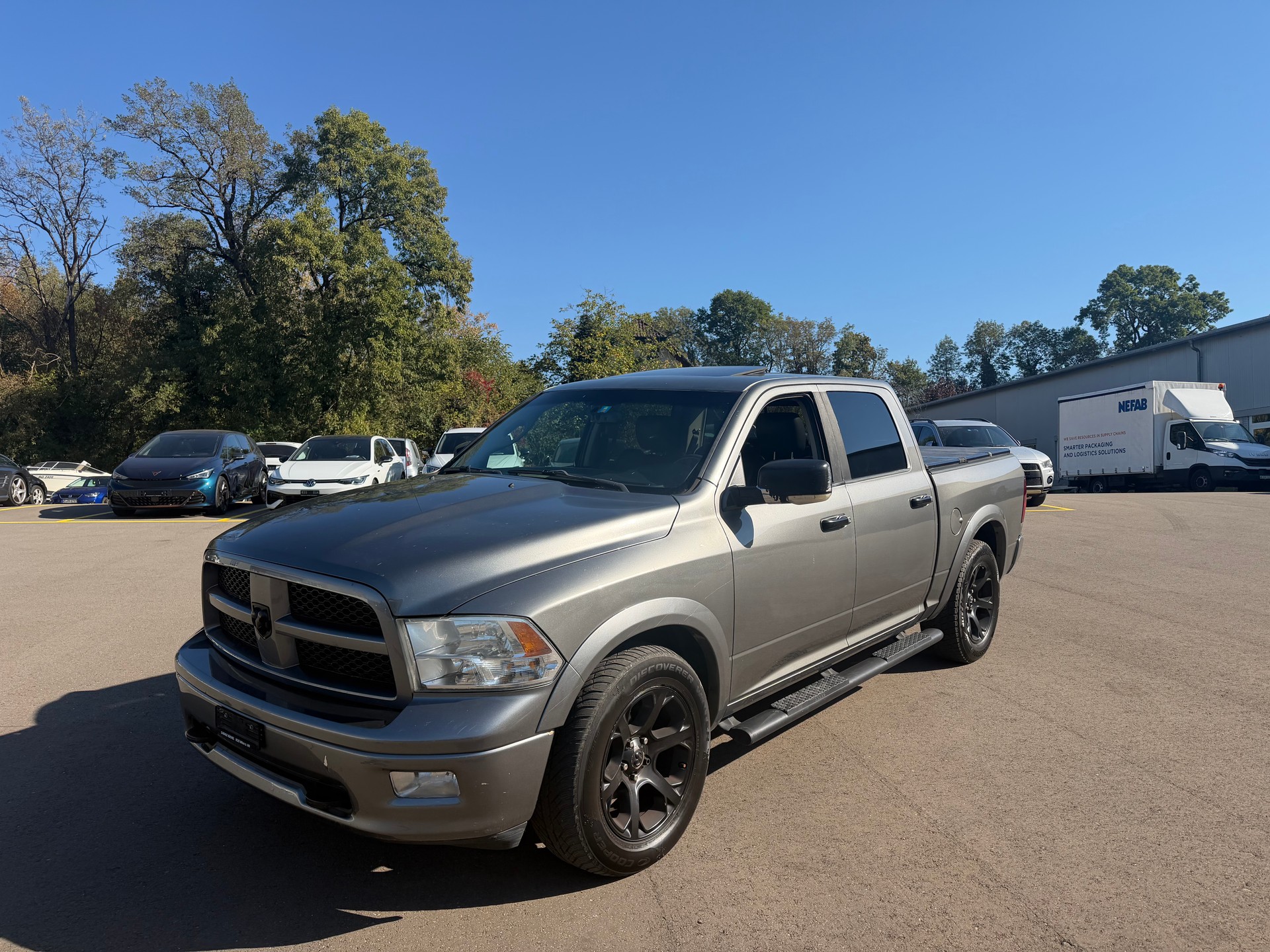 DODGE Ram 1500 Laremie Hemi 5.7 V8-image-1