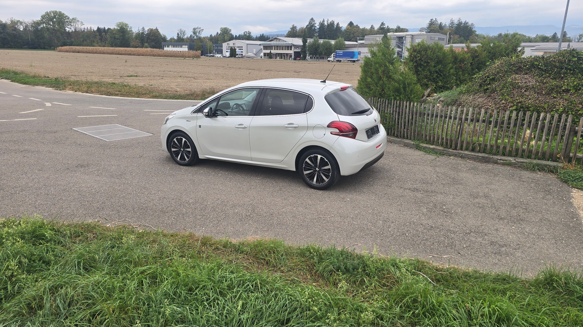 PEUGEOT 208 1.2 PureTech Tech Edition EAT6, Zahnriemen neu-image-10