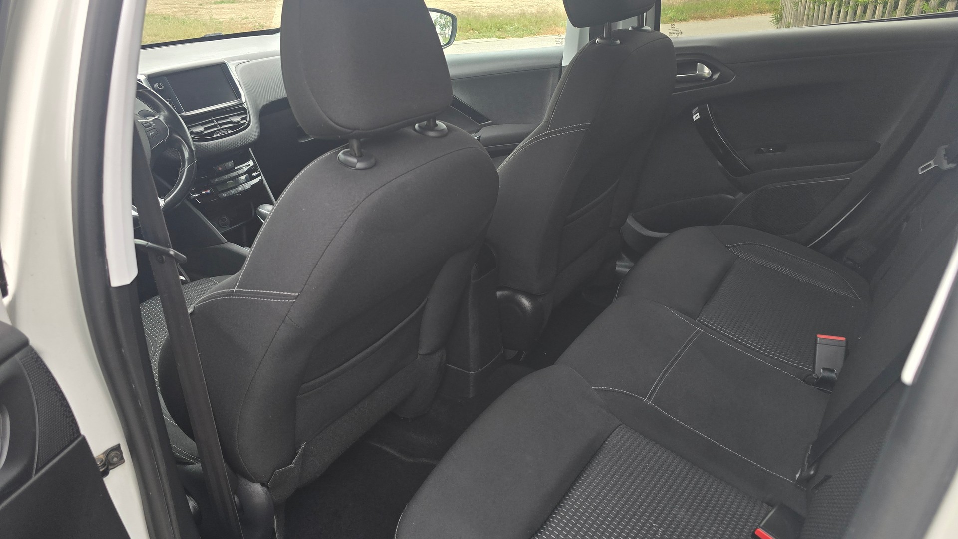 PEUGEOT 208 1.2 PureTech Tech Edition EAT6, Zahnriemen neu-image-14
