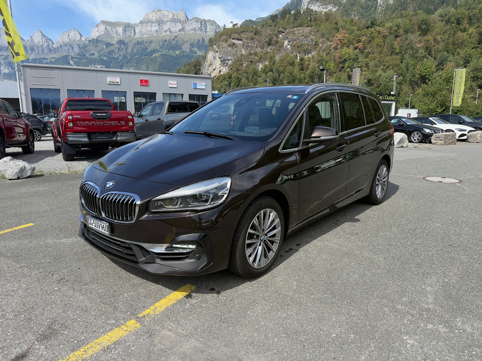 BMW 220i Gran Tourer DKG Luxury Line-image-1