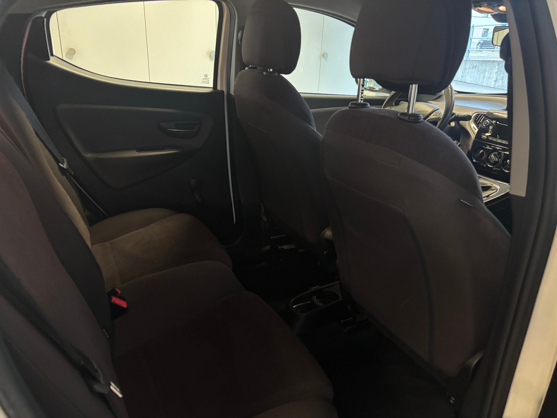 LANCIA Ypsilon 0.9 TwinAir Gold DFN-image-9