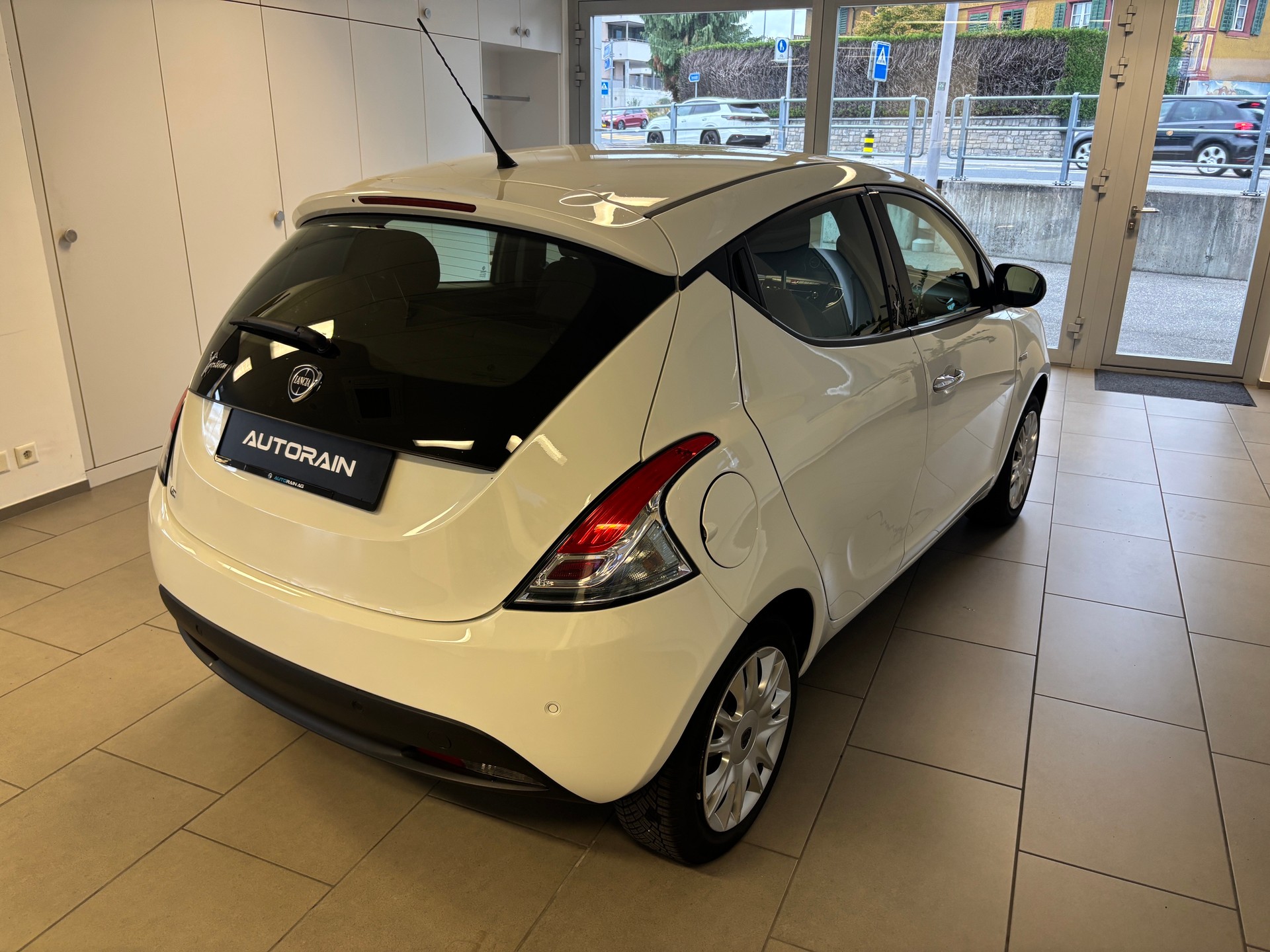 LANCIA Ypsilon 0.9 TwinAir Gold DFN-image-2