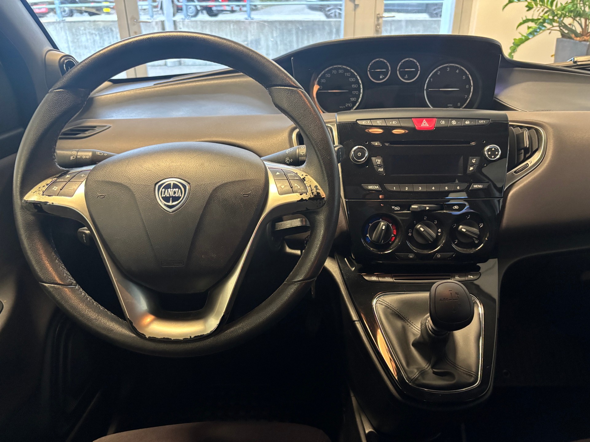 LANCIA Ypsilon 0.9 TwinAir Gold DFN-image-7