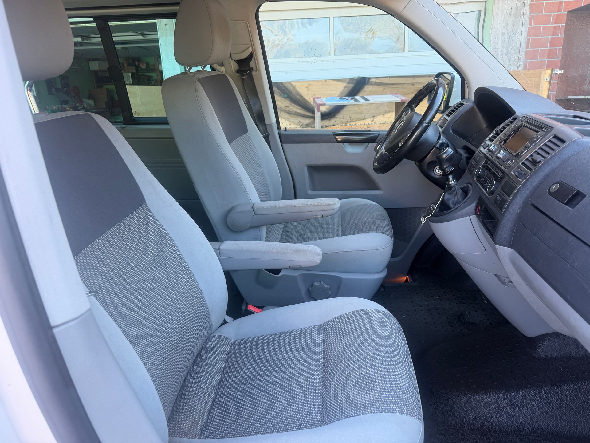 VW T5 Caravelle Comfortline 2.0 TDI CR 4Motion-image-9