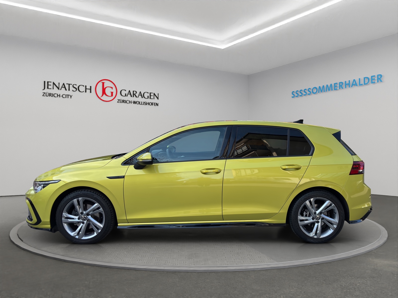 VW Golf VIII 1.5 eTSI R-Line DSG-image-1