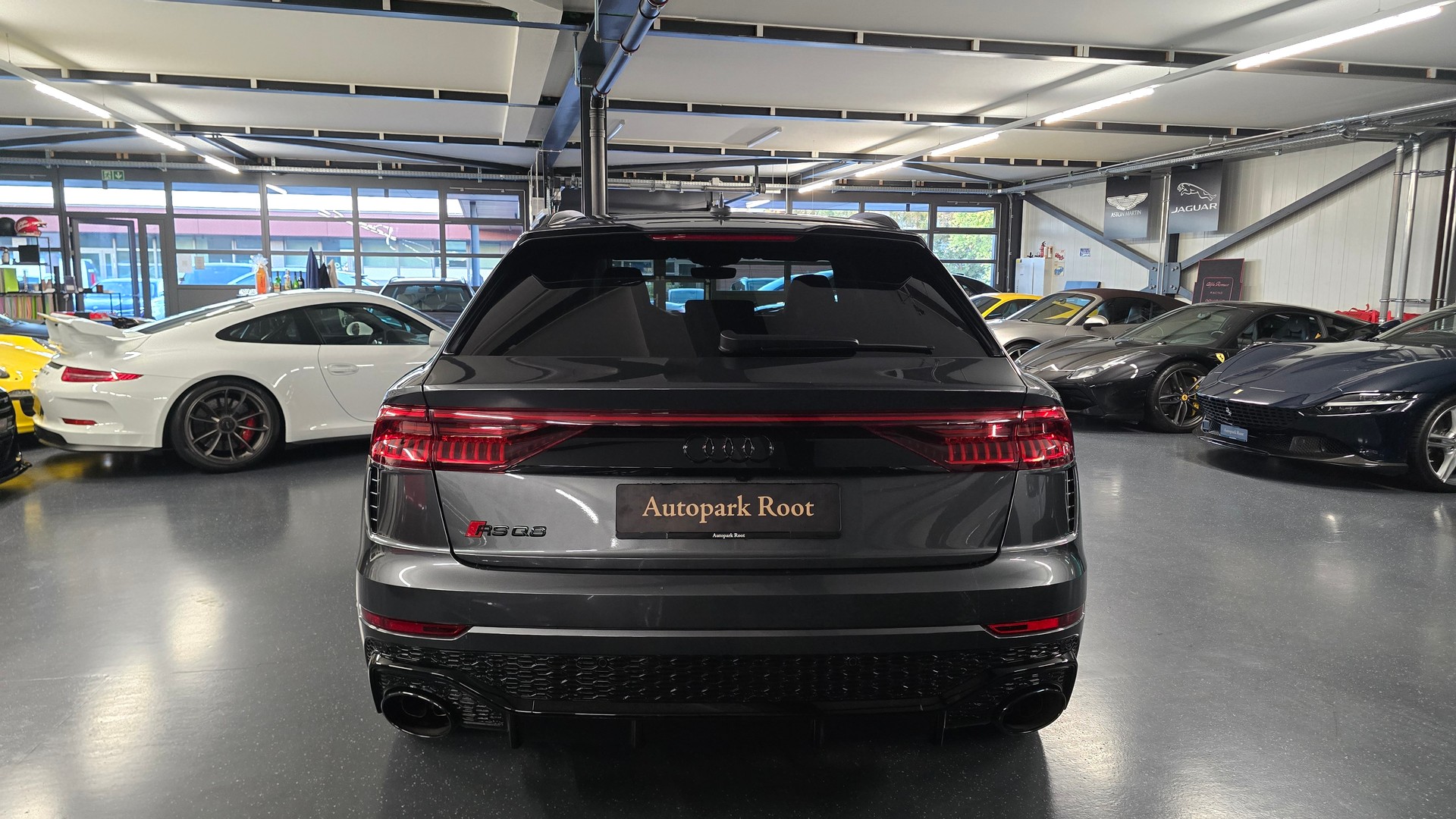 AUDI RSQ8 quattro tiptronic-image-6
