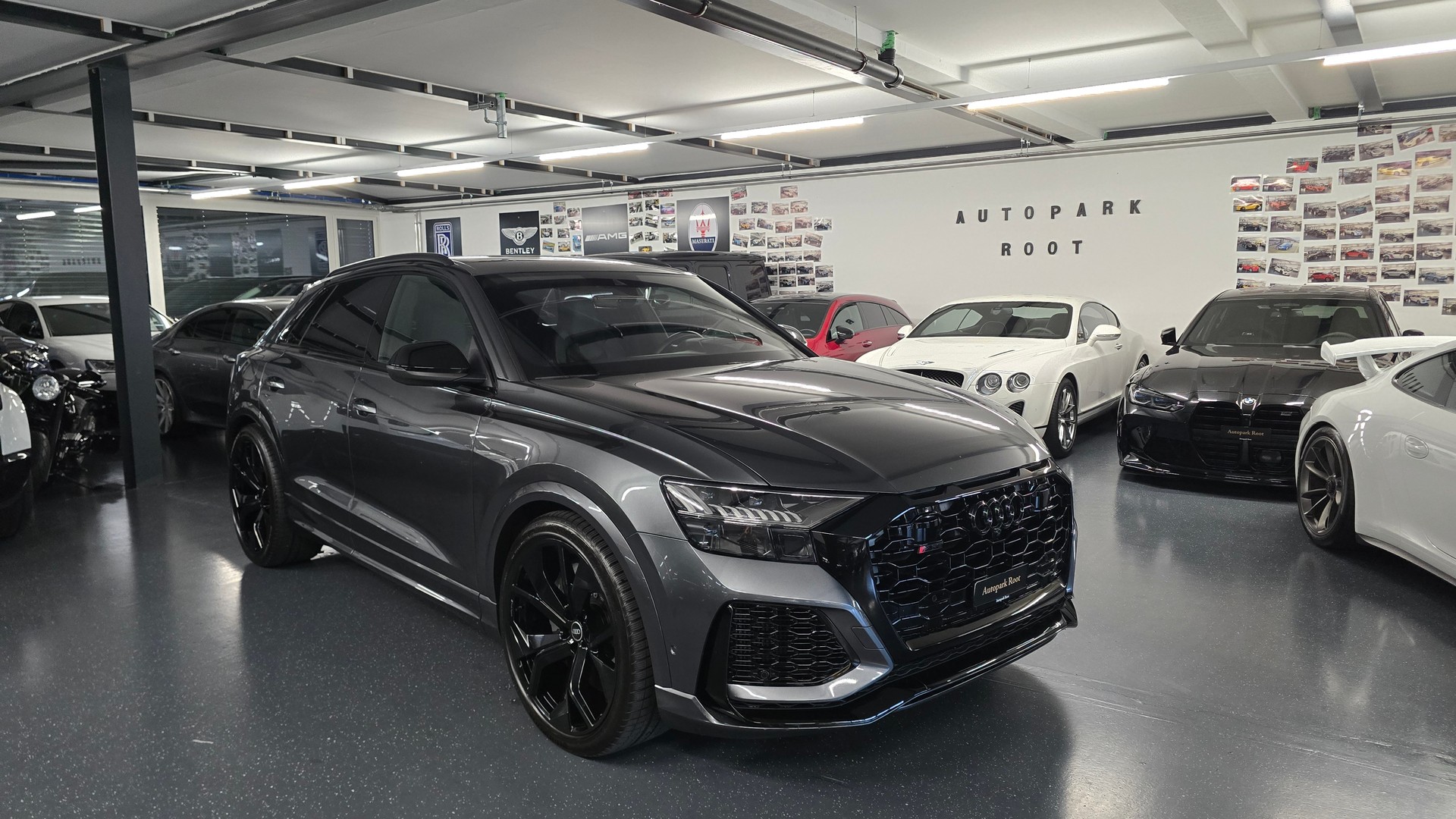 AUDI RSQ8 quattro tiptronic-image-1