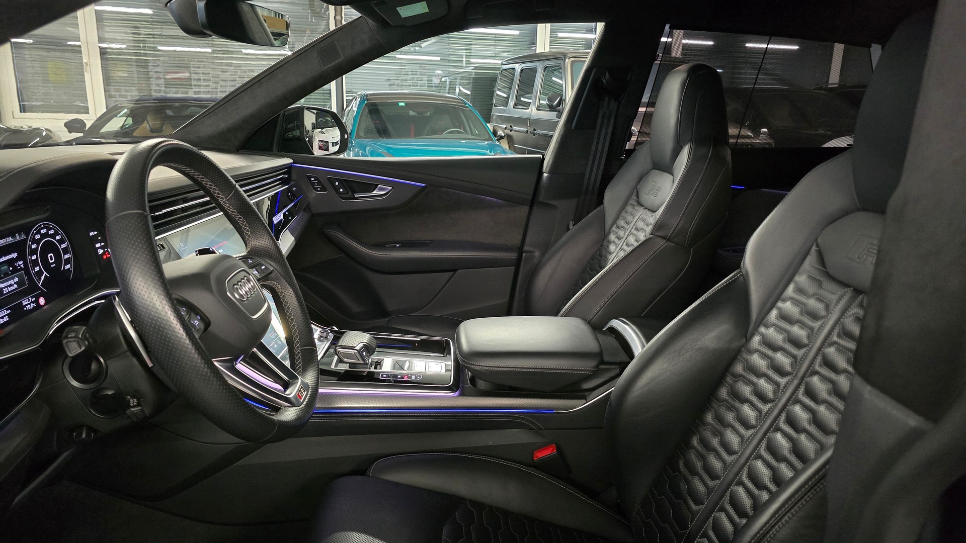AUDI RSQ8 quattro tiptronic-image-17
